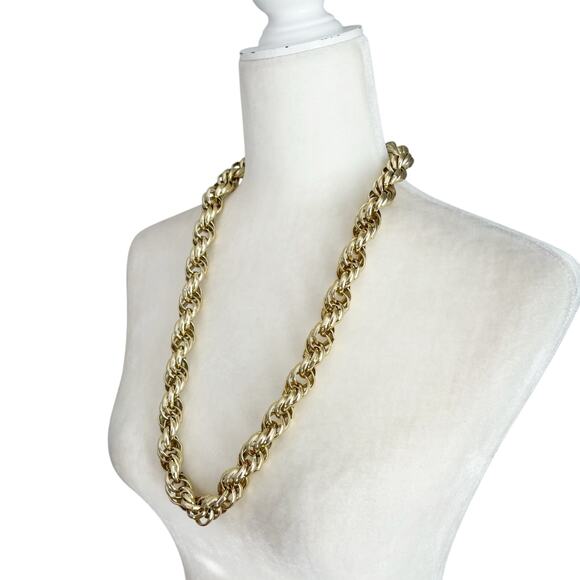 Vintage Coro Gold Tone Triple Loop Long Chain Necklace 28" - Picture 3 of 10